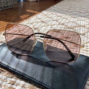 BRAND NEW - Stella McCartney Sunglasses w/ Leather Pouch Case